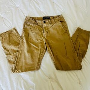 AE Men’s Khaki Pants